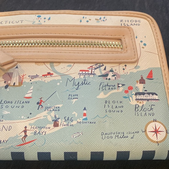 Spartina 449 Snap Wallet Northeastern Harbors Map W 2 zips, 15 card slots EUC - Picture 9 of 14